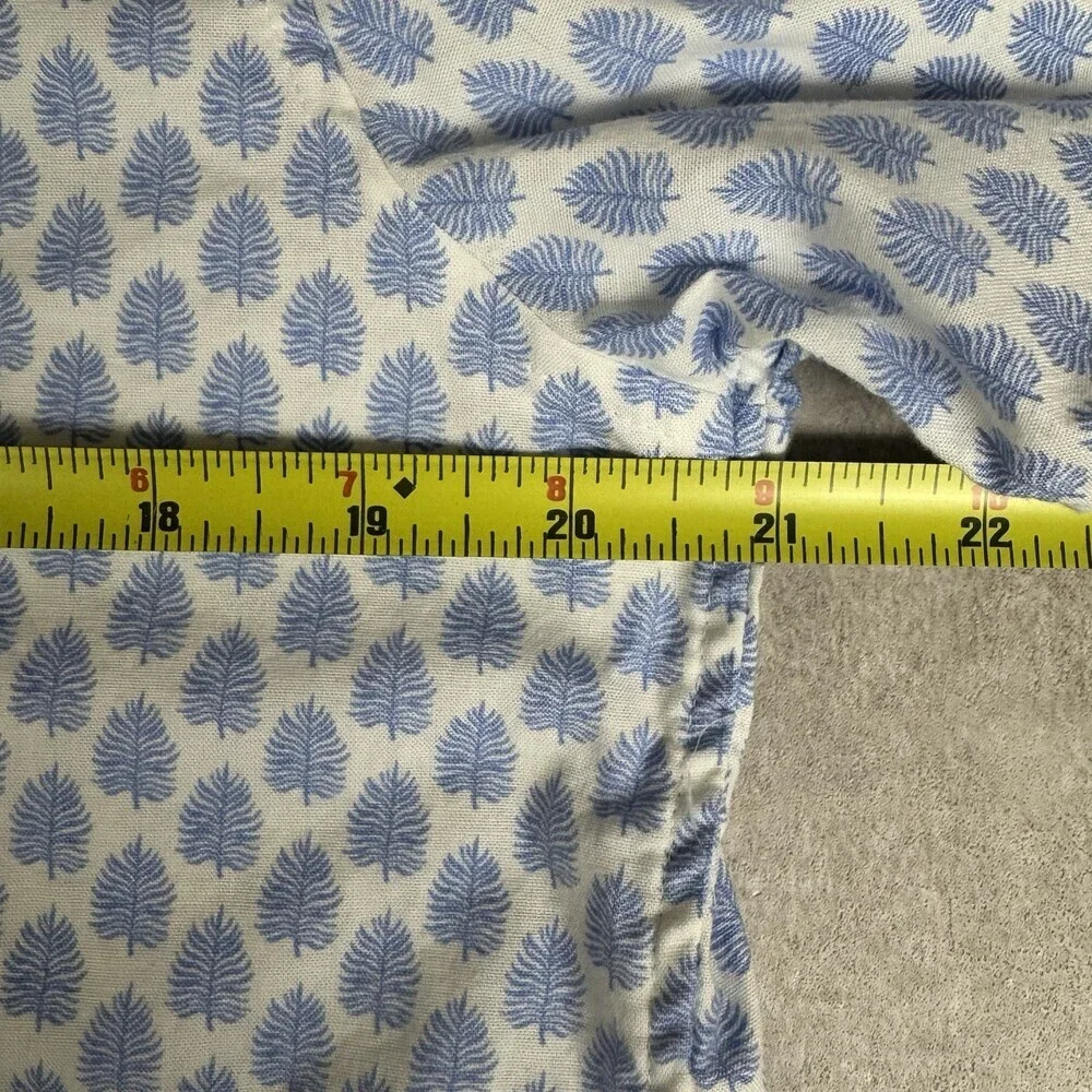 Vineyard Vines Stretch Poplin Button Down Shirt Blue White Leaf Tile Pattern L